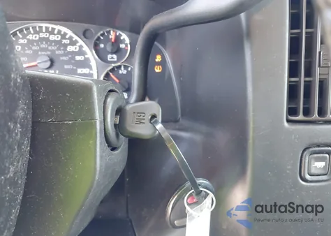 2018 Chevrolet Express 2500 Work Van z USA, uszkodzony, nr VIN 1GCWGAFP0J1270311